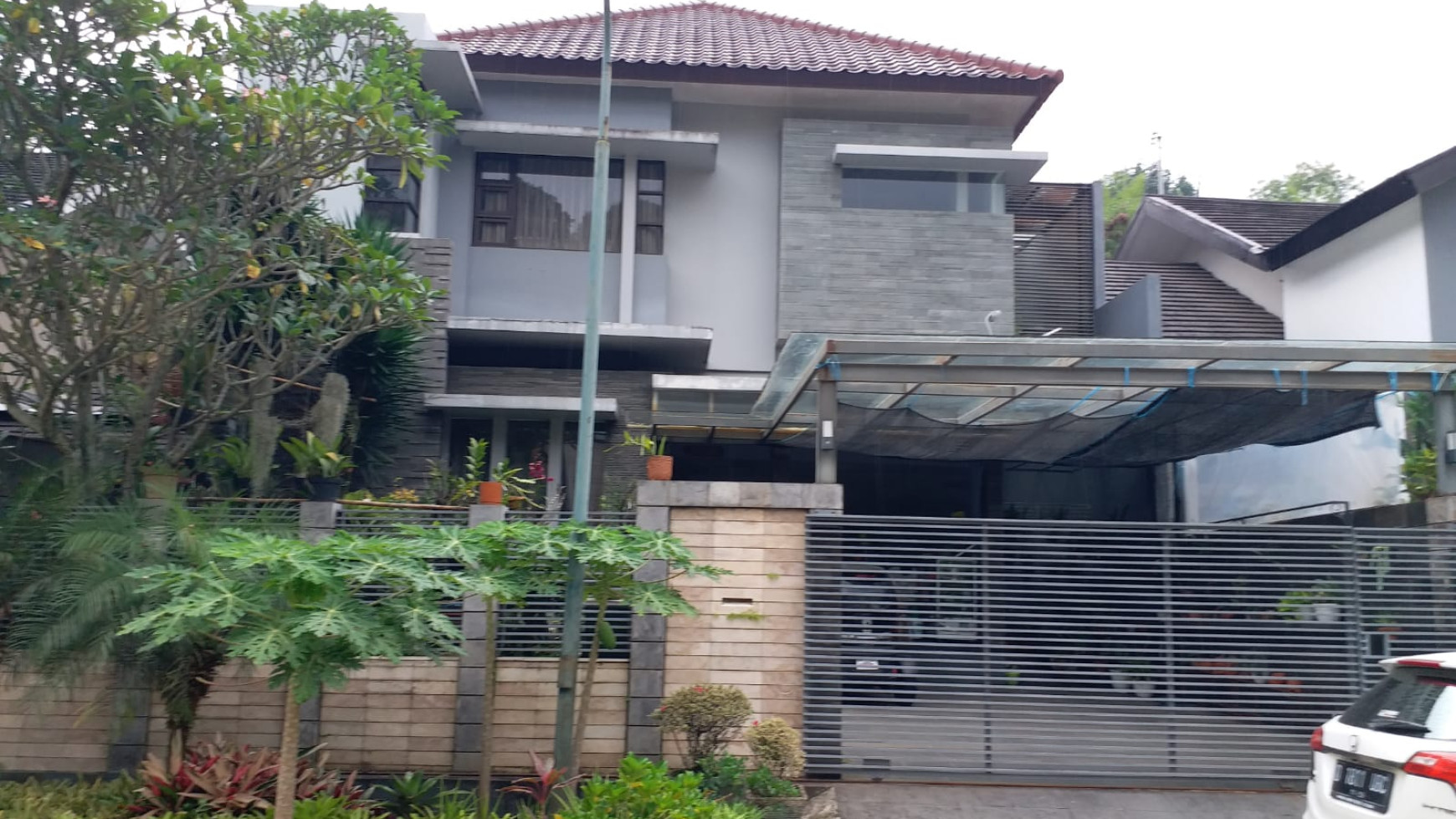 Rumah Lux Furnished di Komplek Setra Duta, Bandung