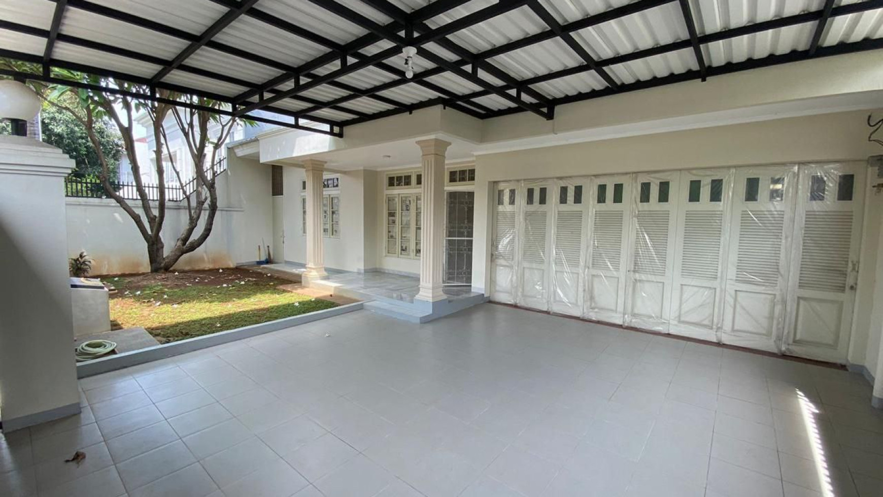 Rumah Rapi di Kebayoran Baru