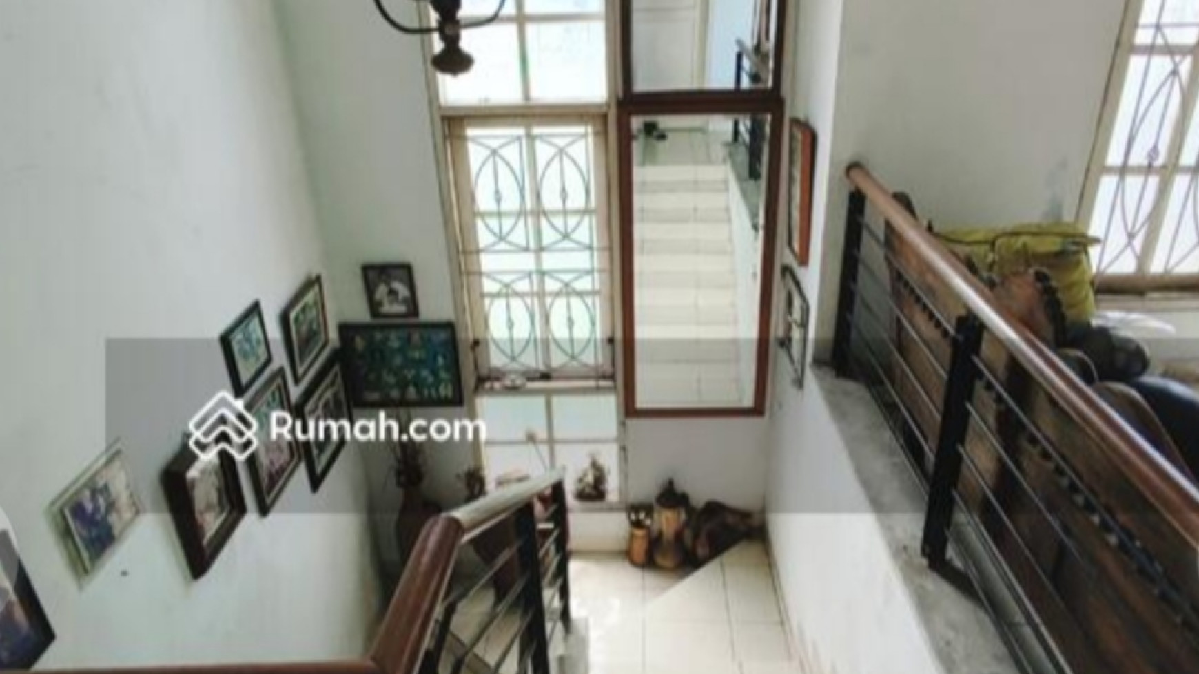Hot Price. Rumah Mewah Di Versailles Residence, BSD.