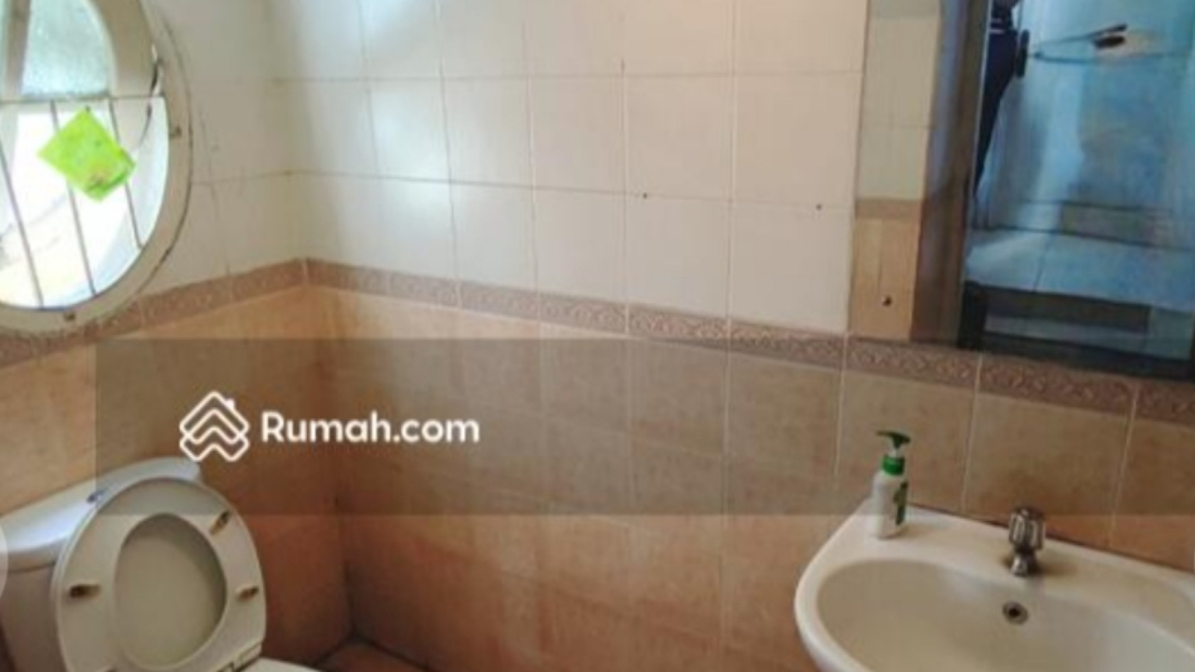 Hot Price. Rumah Mewah Di Versailles Residence, BSD.