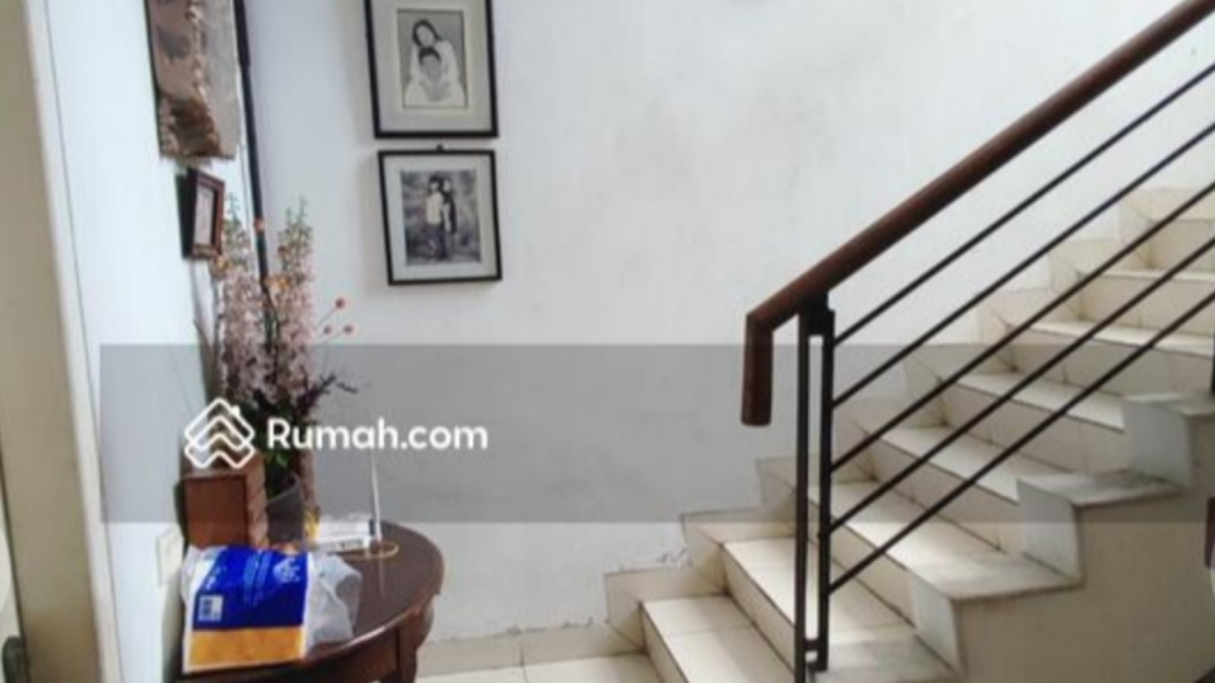 Hot Price. Rumah Mewah Di Versailles Residence, BSD.