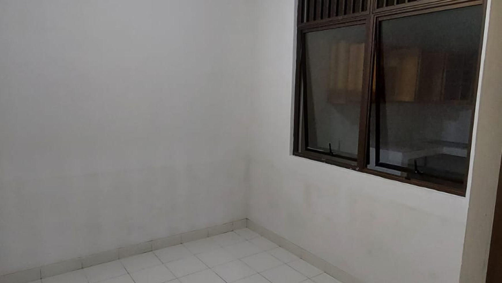 Flash Sale. Rumah Bagus Kencana Loka, BSD