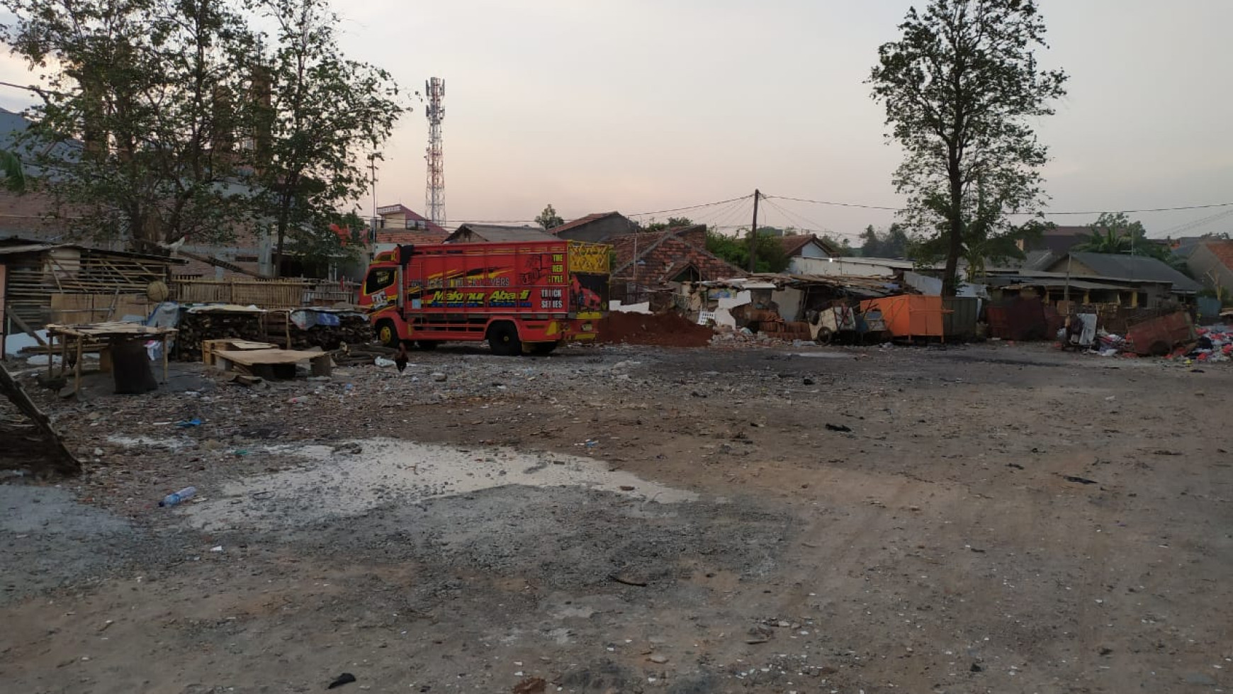 Kavling Siap Bangun, Lokasi Pinggir Jalan Raya dan Cocok untuk Ruang Usaha @Pondok Gede, Bekasi