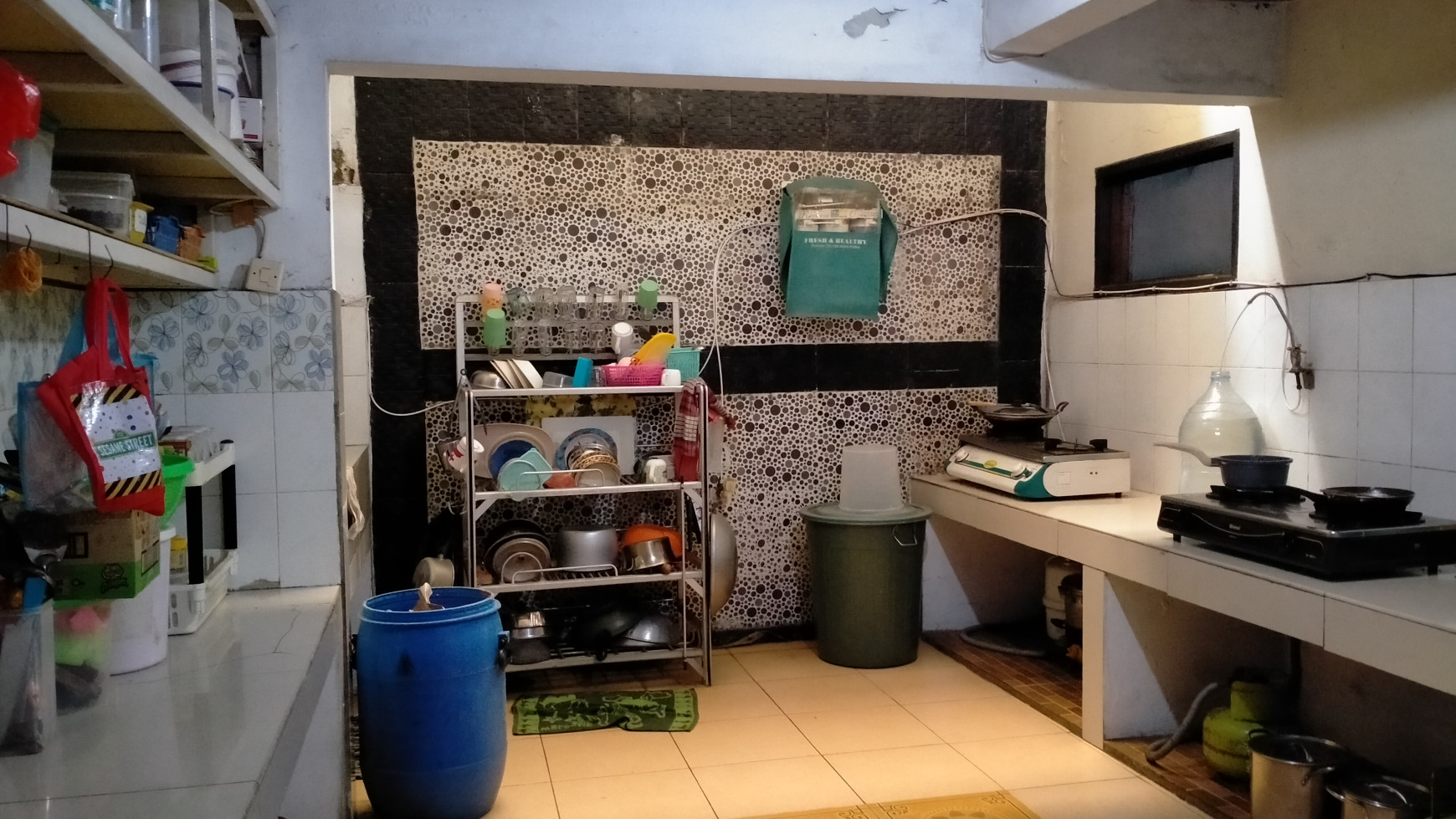 Rumah+Kost2an+ Usaha,Pinggir Jalan, Hoek, di Jl. Gading Raya, Harga NEGO