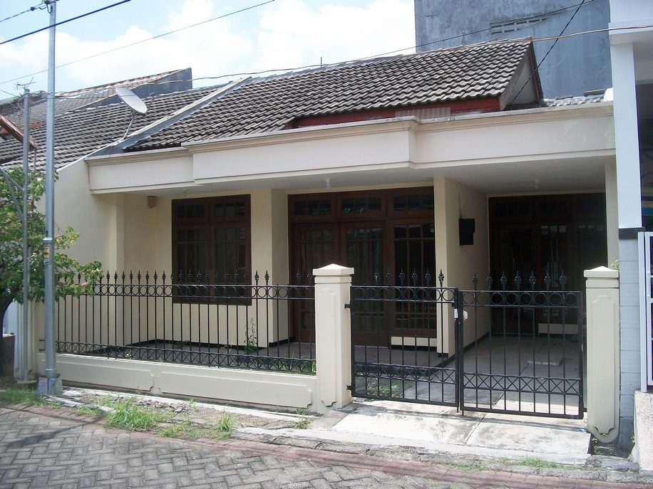 Rumah di Rungkut Mapan Barat, Bagus + Terawat, Siap Huni