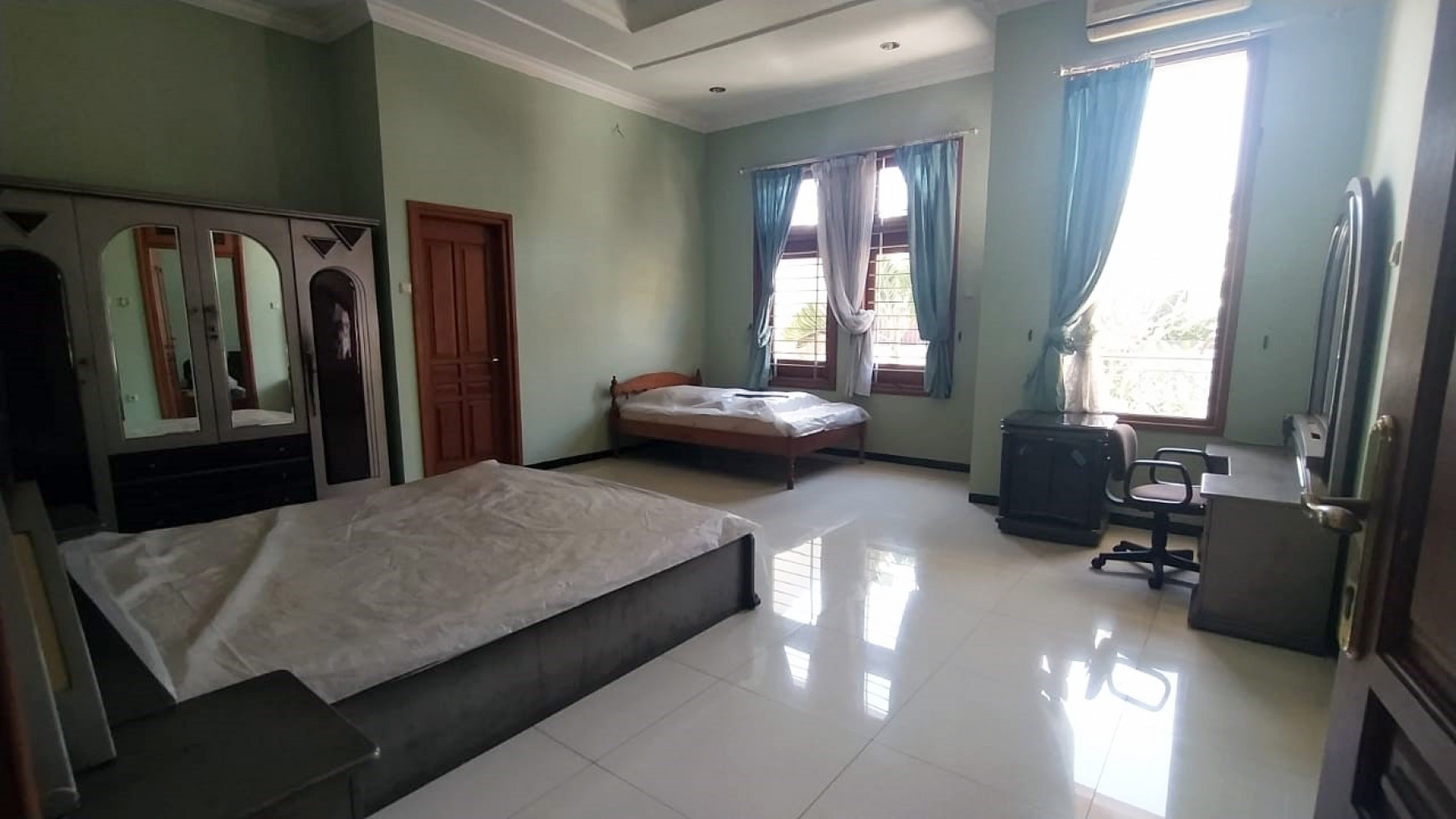 Rumah di Prapen Indah Timur, Furnished, Siap Huni