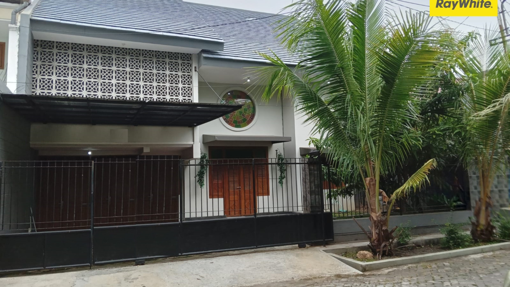 Dijual Rumah 2 lantai di Villa Kalijudan Indah Surabaya