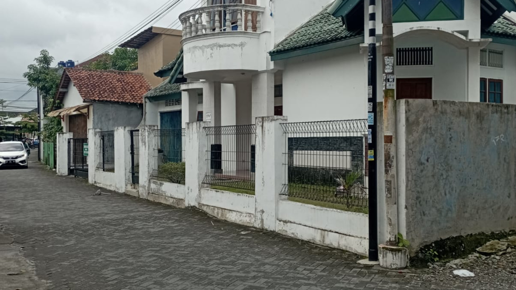 RUMAH DI CONDONG CATUR 