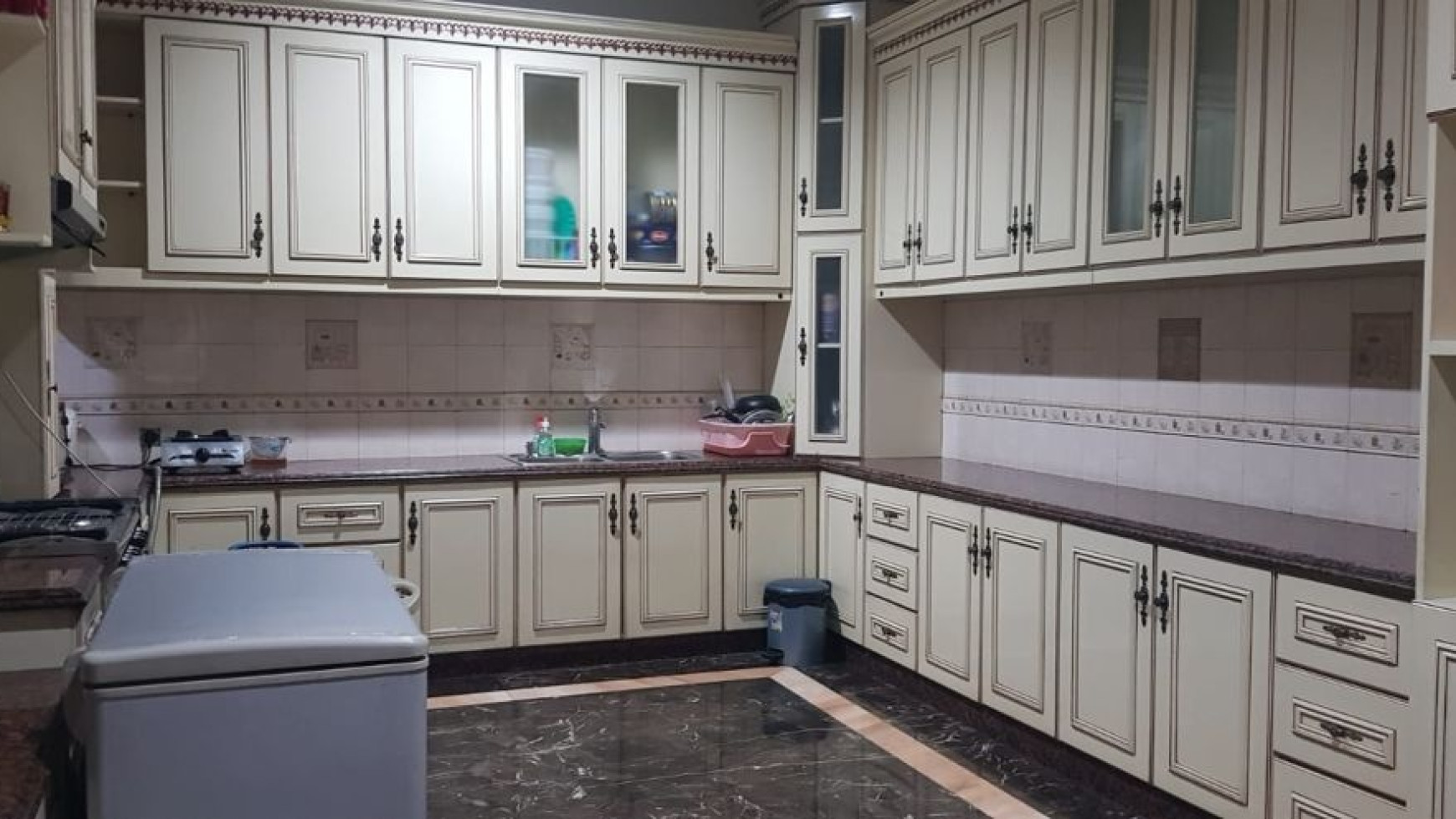 Rumah Hoek Mewah basement +2 Lantai di  kelapa gading