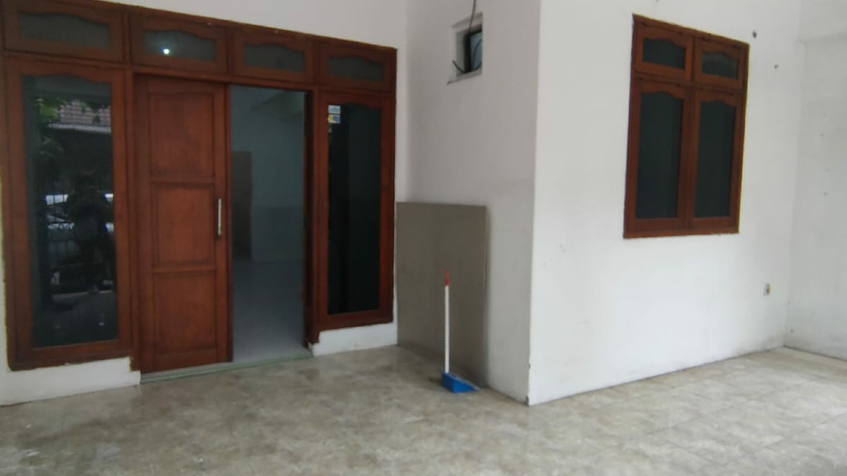 Dijual Rumah Babatan Pilang Wiyung Surabaya - MURAH Rp. 900 jutaan - Cantik - SHM - Siap Huni