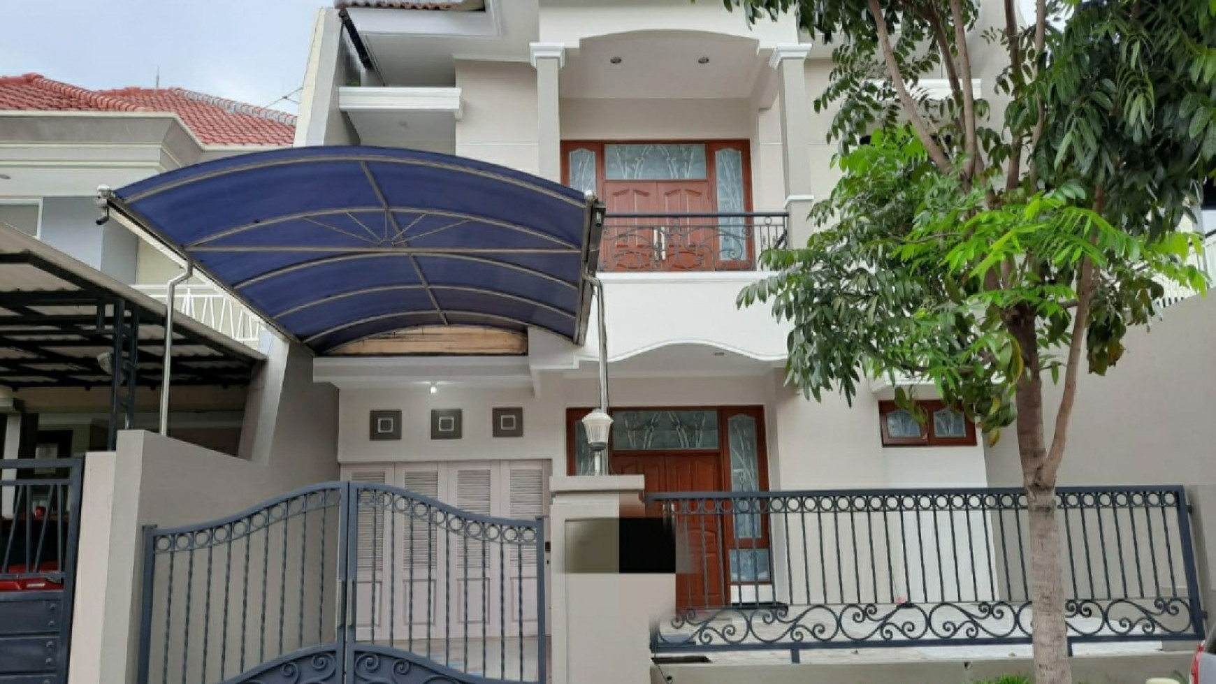 Dijual Rumah Graha Family Surabaya Barat - TerMURAH- TerLUAS 9'21 - Cantik Siap Huni