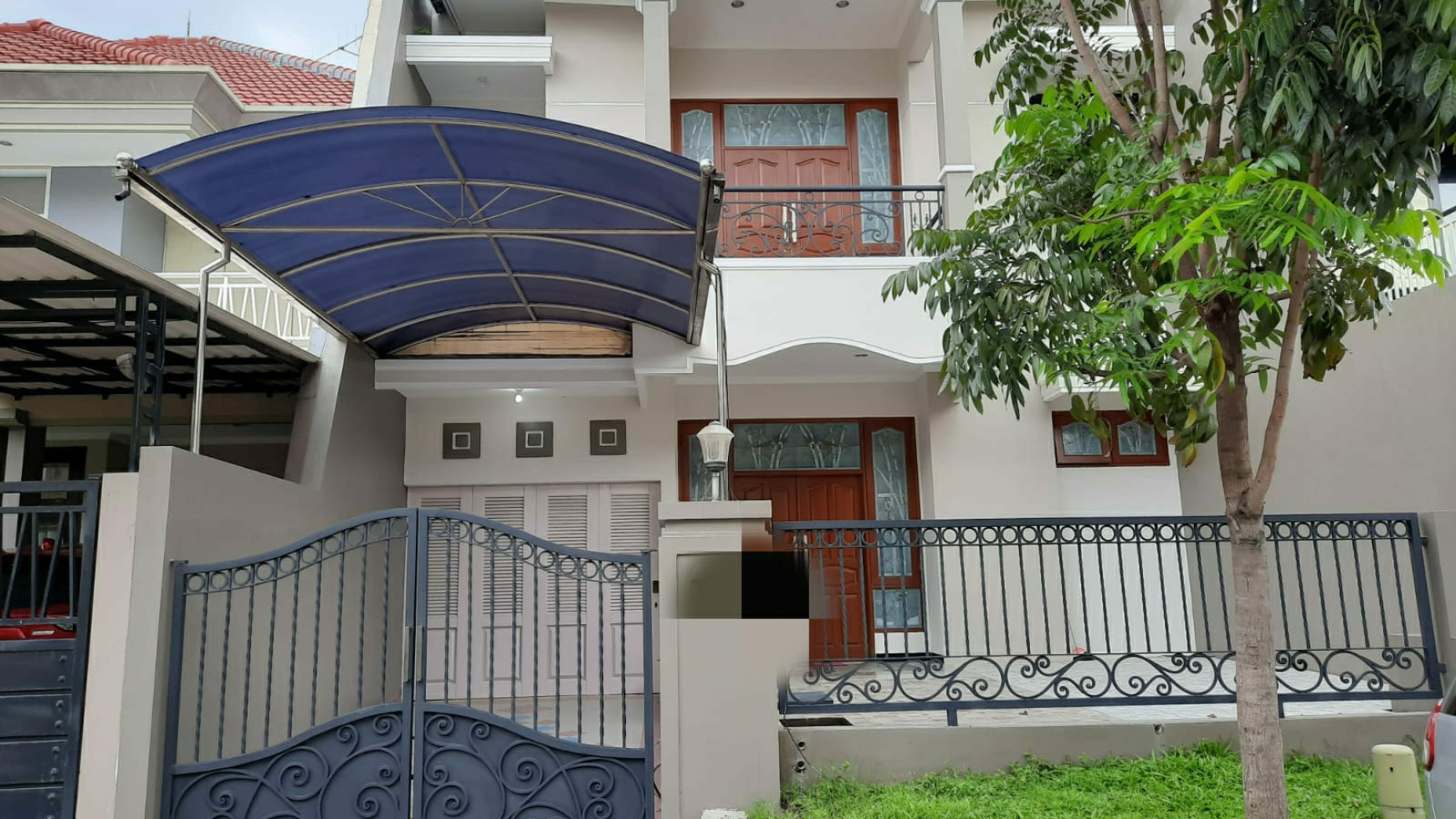 Dijual Rumah Graha Family Surabaya Barat - TerMURAH- TerLUAS 9'21 - Cantik Siap Huni