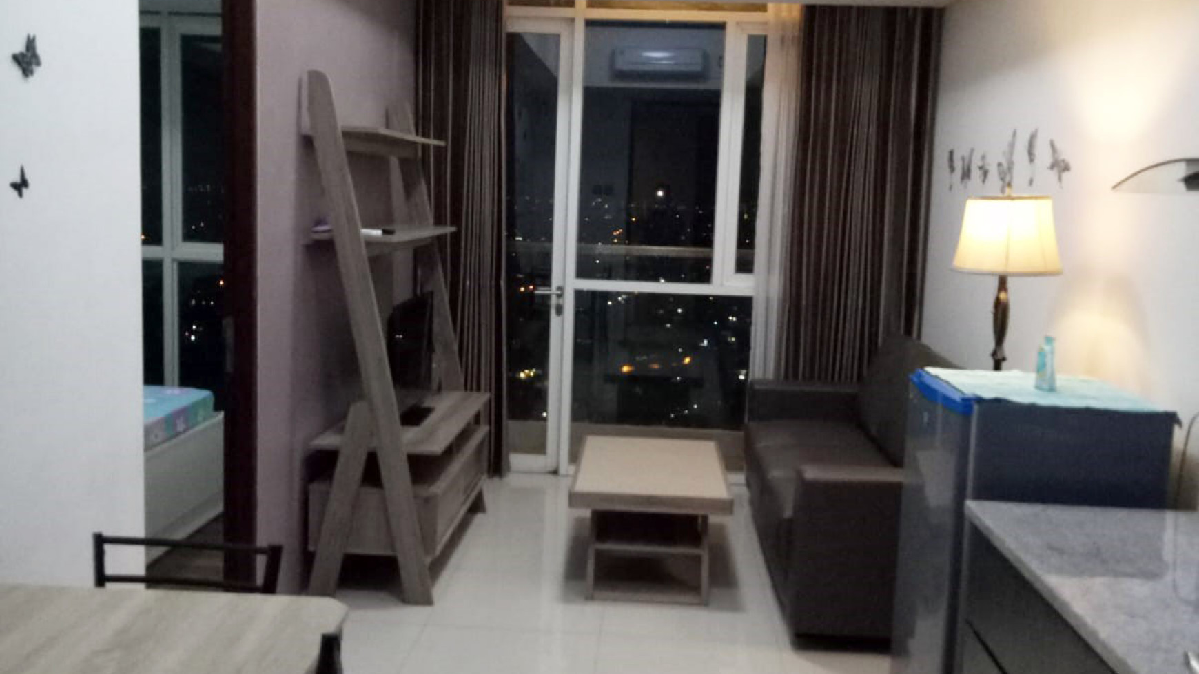 Apartemen di Marvell City Surabaya, View Pool City Selatan, Full Furnished