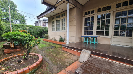 Dijual Rumah Hitung Tanah di Cinere