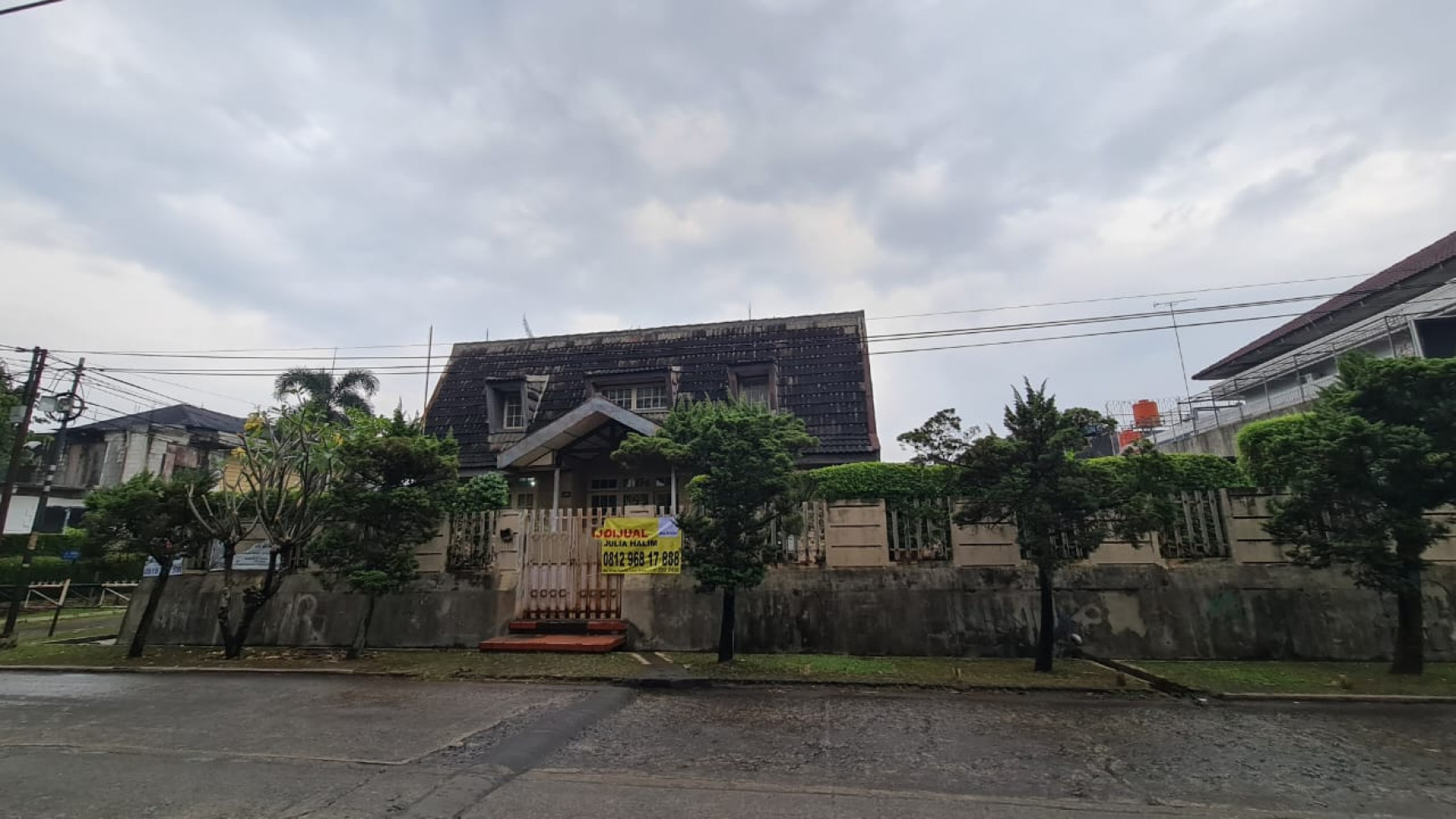 Dijual Rumah Hitung Tanah di Cinere