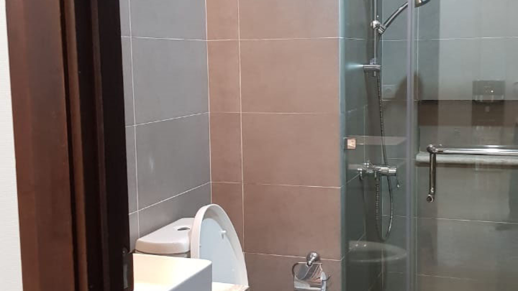 DIJUAL APARTEMEN RESIDENCE 8 KEBAYORAN BARU JAKARTA SELATAN