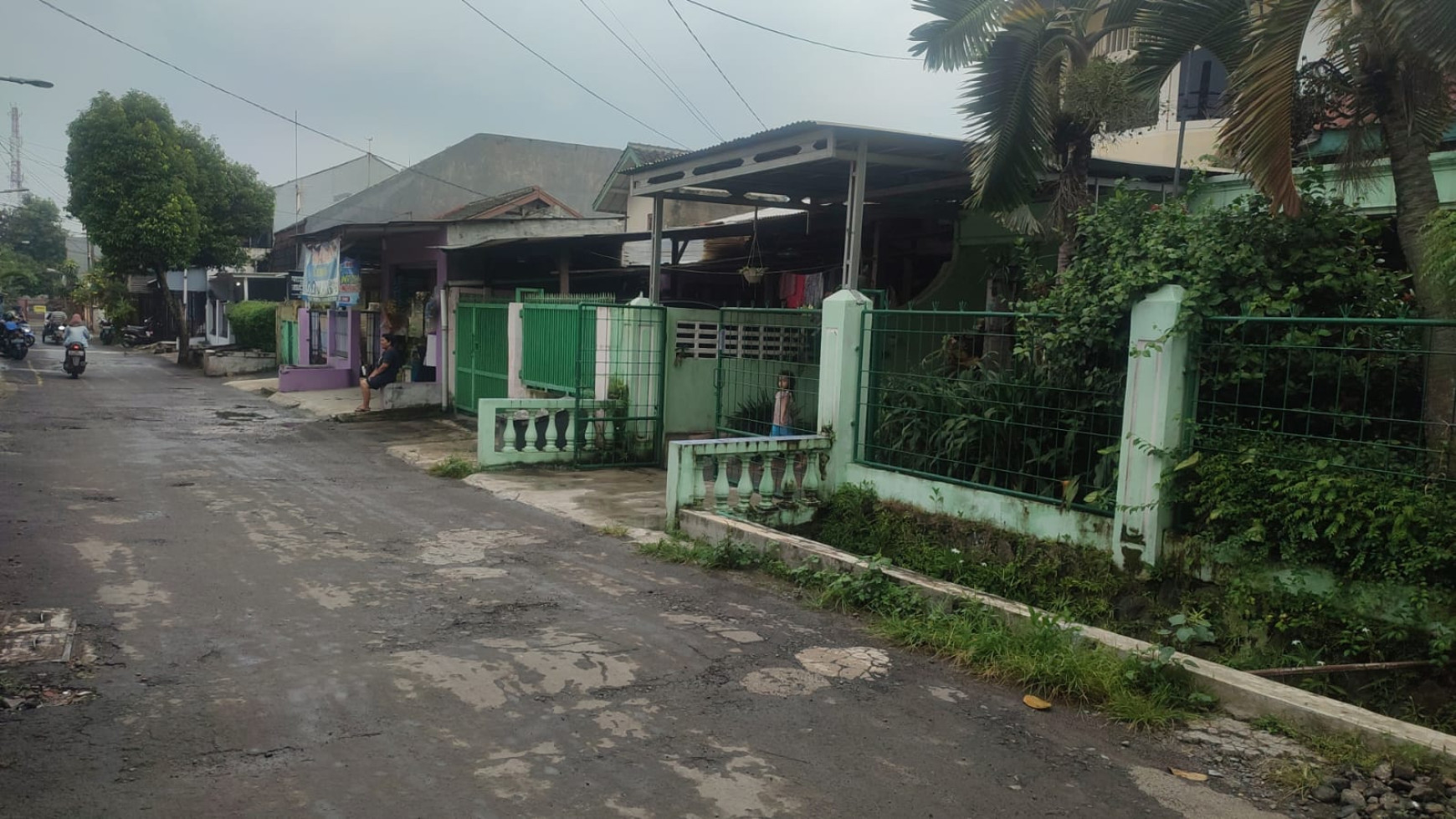 Rumah Bagus Di Komp Kejaksaan Agung Ciputat Tangerang Selatan