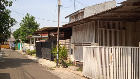 Rumah Bagus Di Jl Oliander , Griya Loka Sektor 1-2, BSD Tangerang Selatan