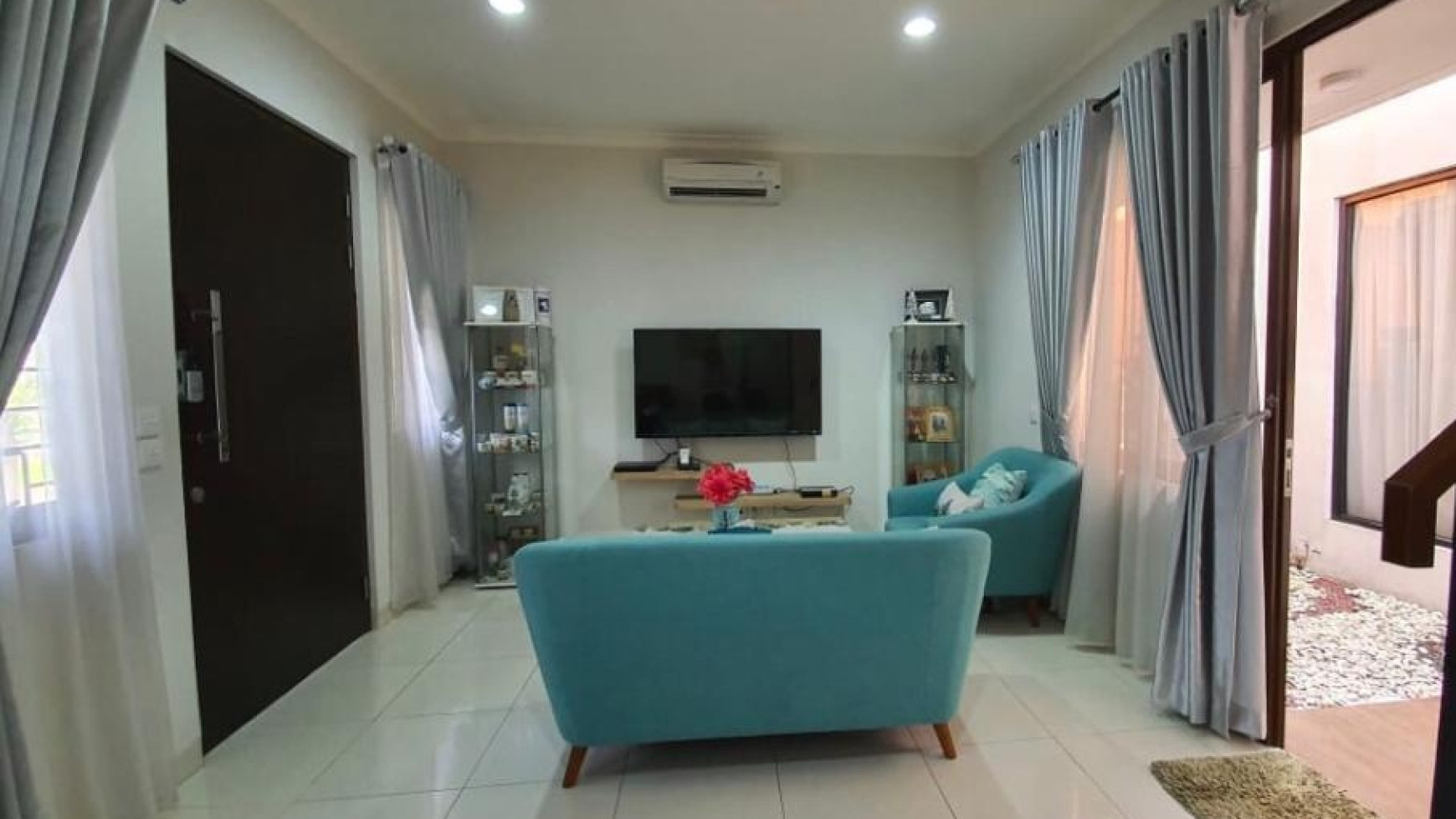 Butuh Cepat. Rumah Bagus 2 Lantai Harga Bagus Di Nusaloka Park, BSD