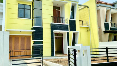 Rumah Raya Pelepah Indah, Kelapa Gading Luas 11x21m2