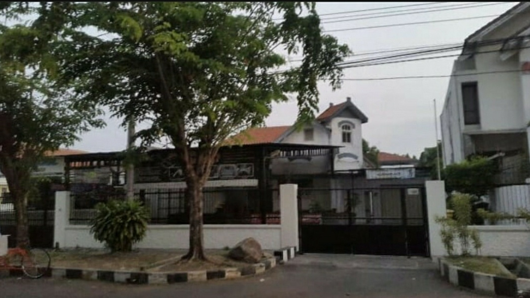 Dijual Rumah Jl. Anjasmoro -Surabaya Pusat Kota - STRATEGIS dekat Kedungdoro, Tidar - Cocok Buat Segala Usaha