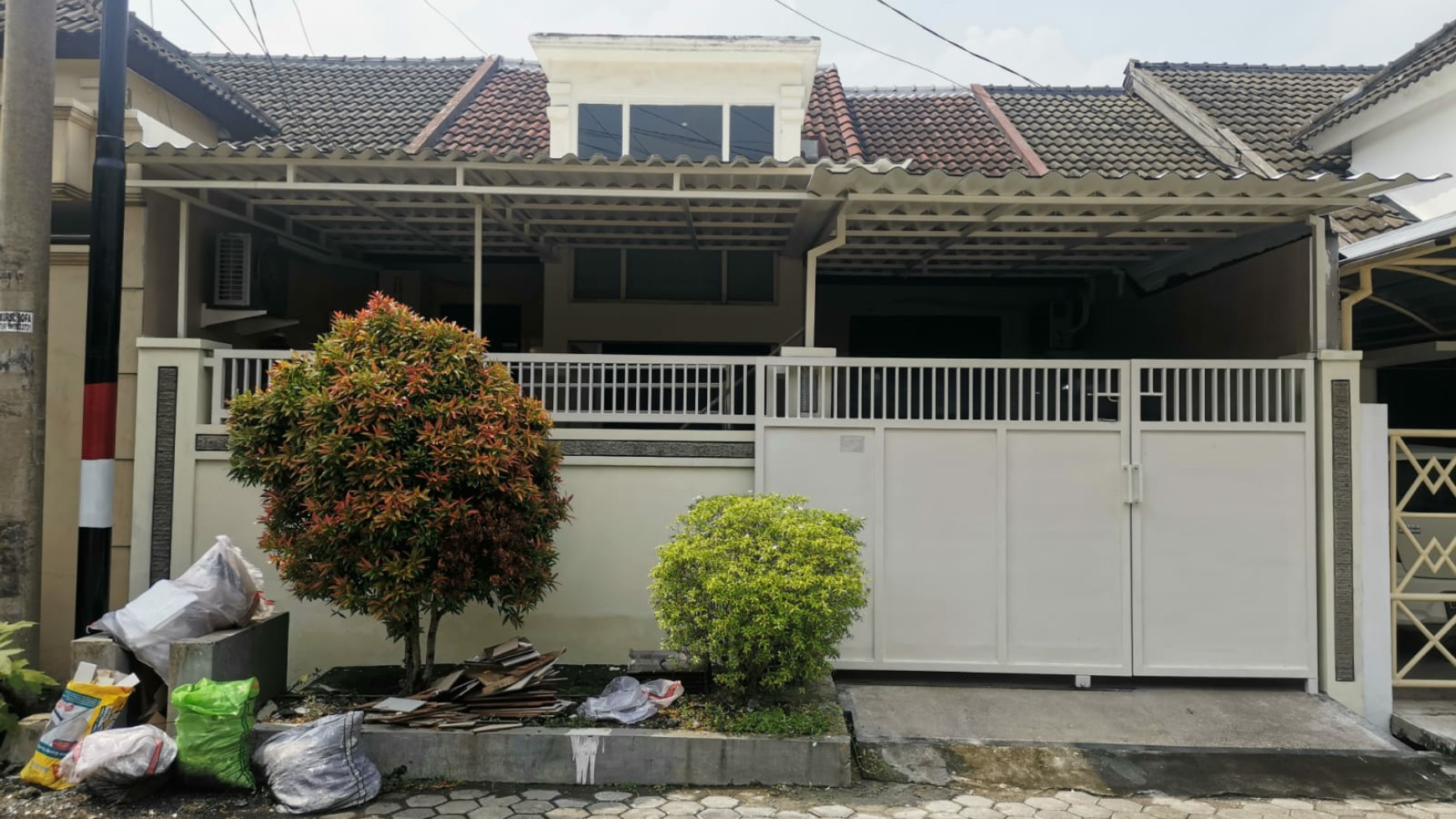 Dijual Rumah Taman Pondok Indah Wiyung Surabaya Strategis Dekat Supermall Pakuwon Mall