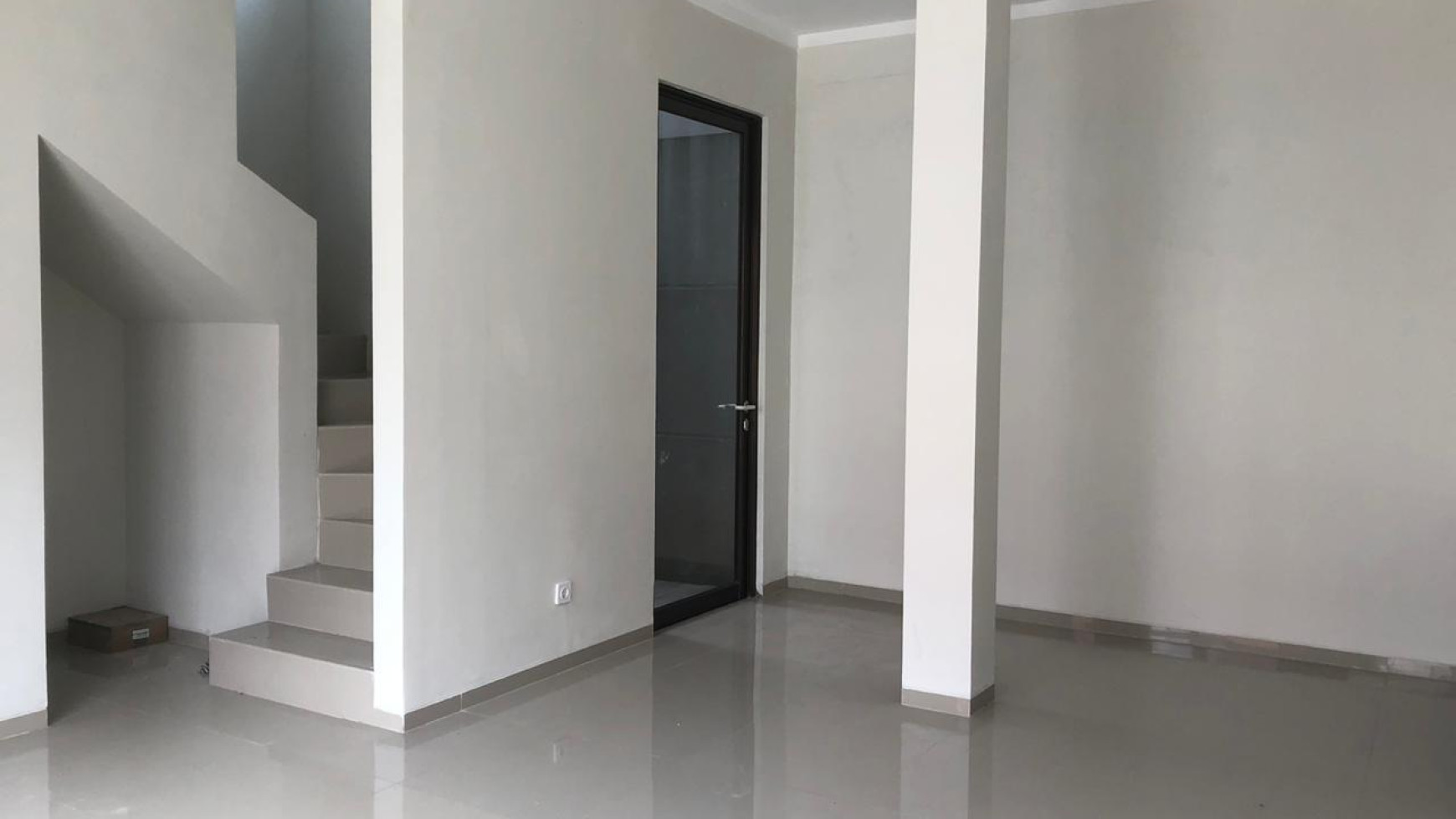 Rumah minimalis dalam Cluster di Graha Raya