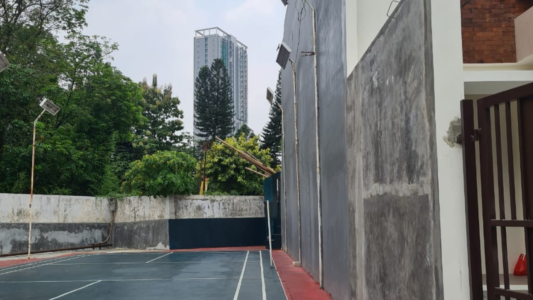 Rumah Baru Siap Huni Dekat Akses Toll Di Area Villa Bintaro Regency.