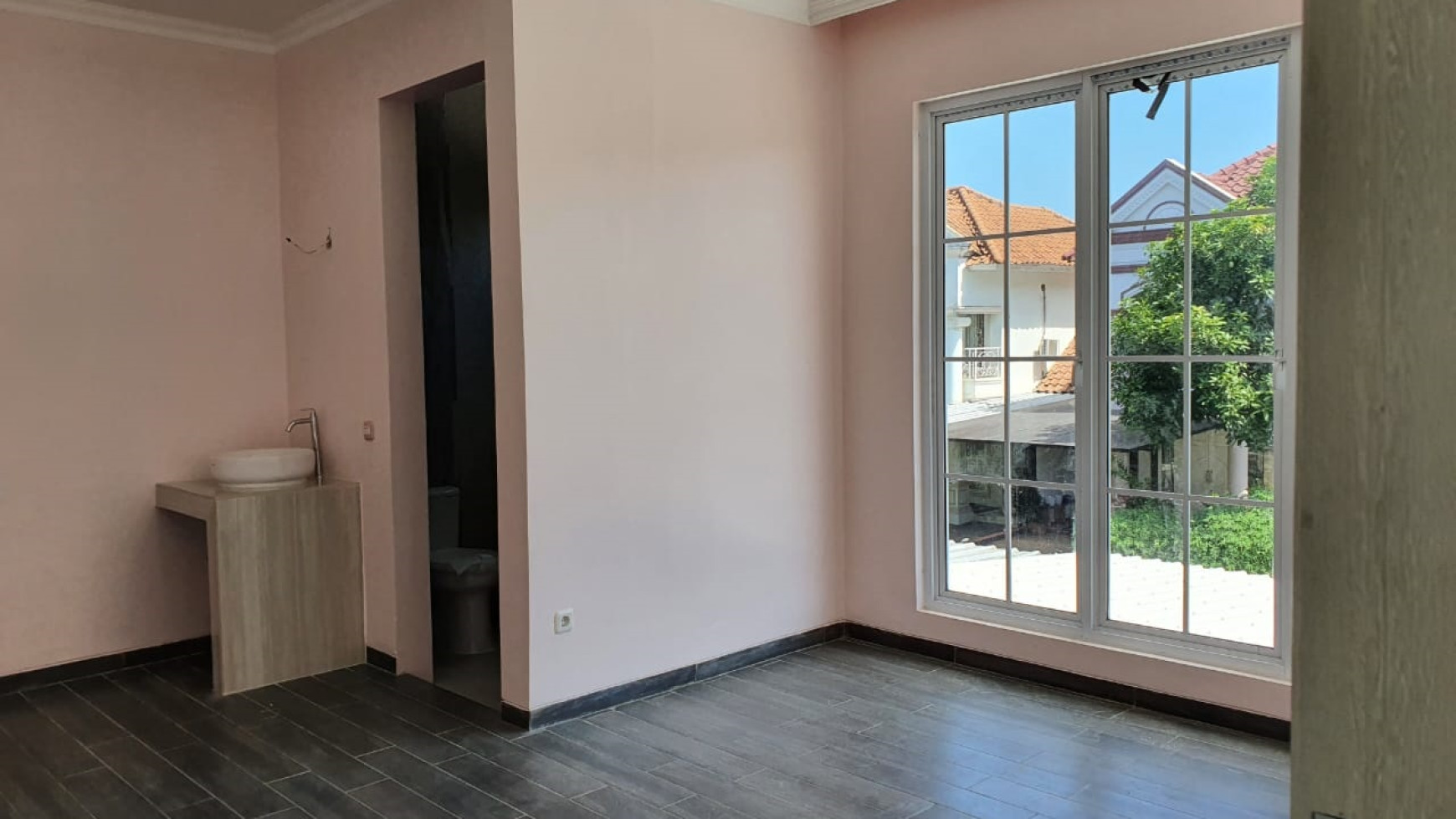 Termurah. Rumah Mewah Golden Vienna BSD