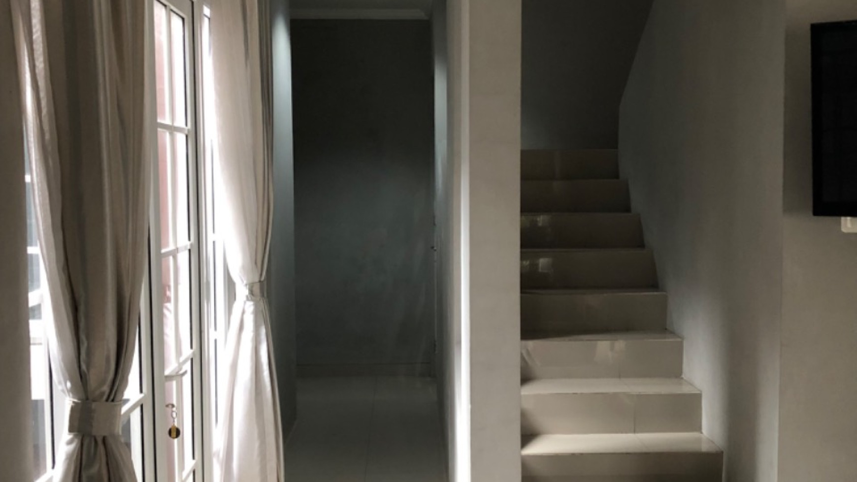 Termurah. Rumah Bagus Cluster The Castilla, BSD.