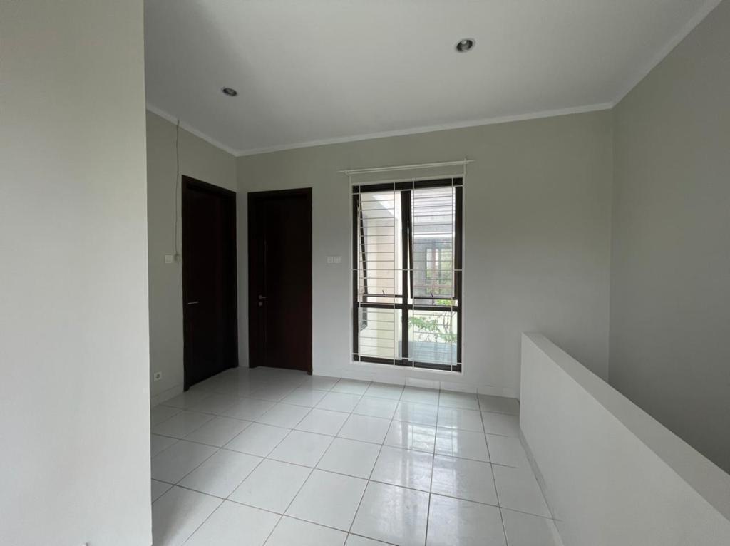 Rumah Hook Serpong Jaya Cluster The Terrace