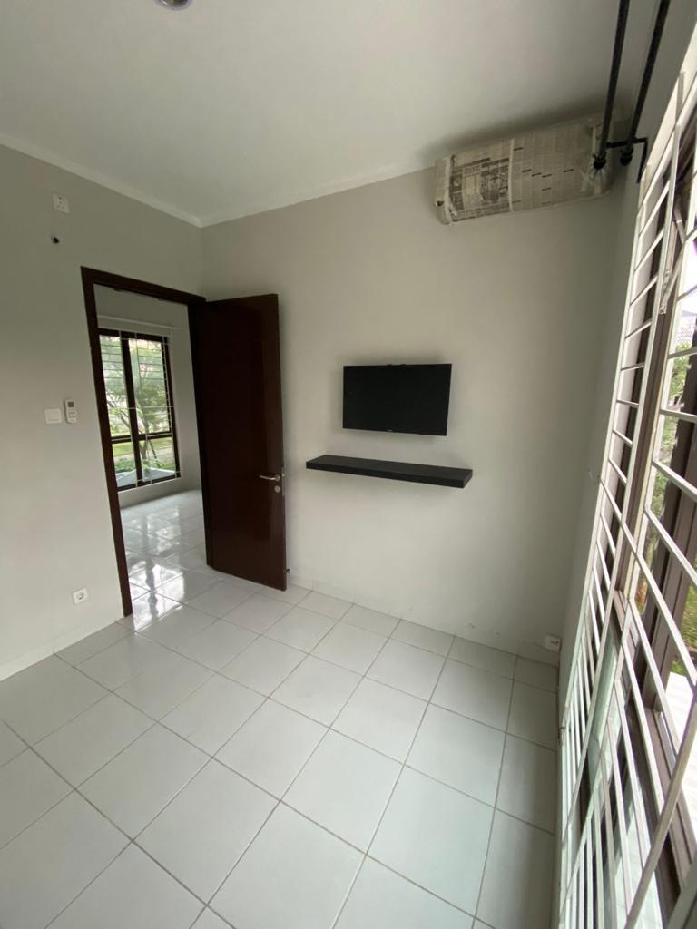 Rumah Hook Serpong Jaya Cluster The Terrace