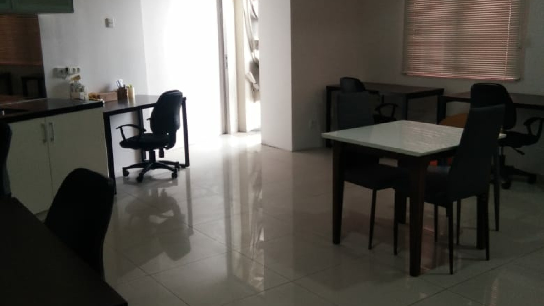 Dijual Apartemen Waterplace Residence- Penthouse 2 Bedroom- Tower C - Lantai 31 - Dekat Supermall, PTC