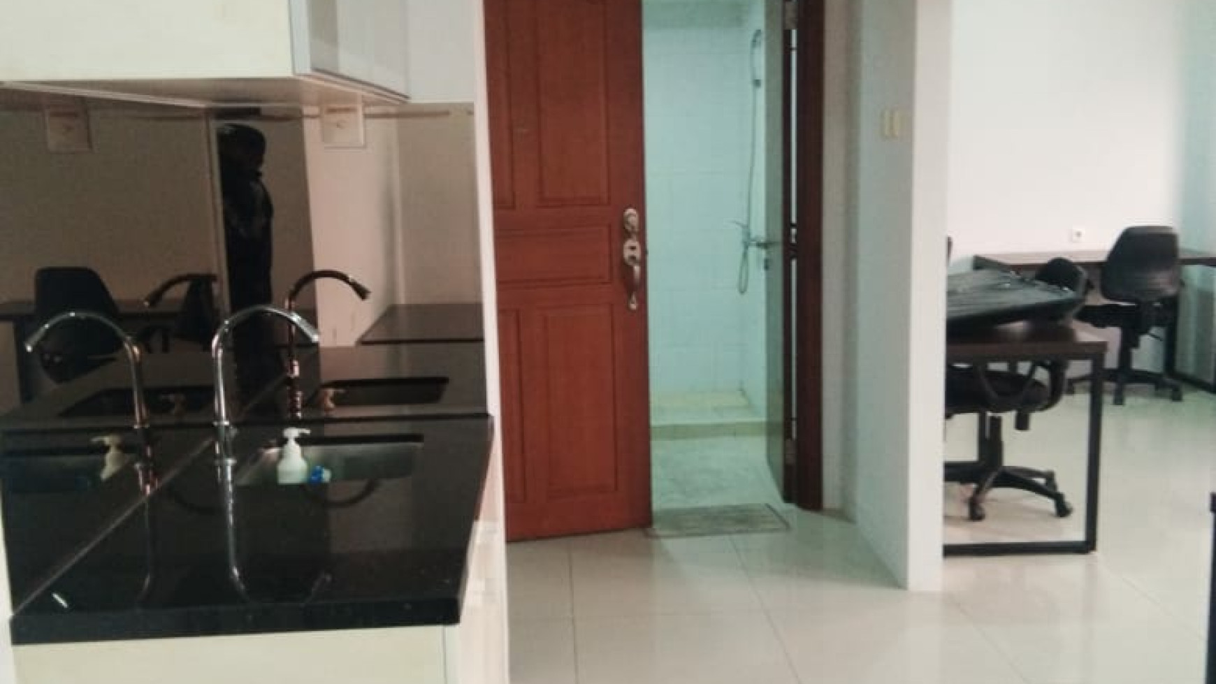 Dijual Apartemen Waterplace 3 Bedroom - SEMI Furnished- Tower E - Lantai 9 - Samping Supermall Strategis Lokasi