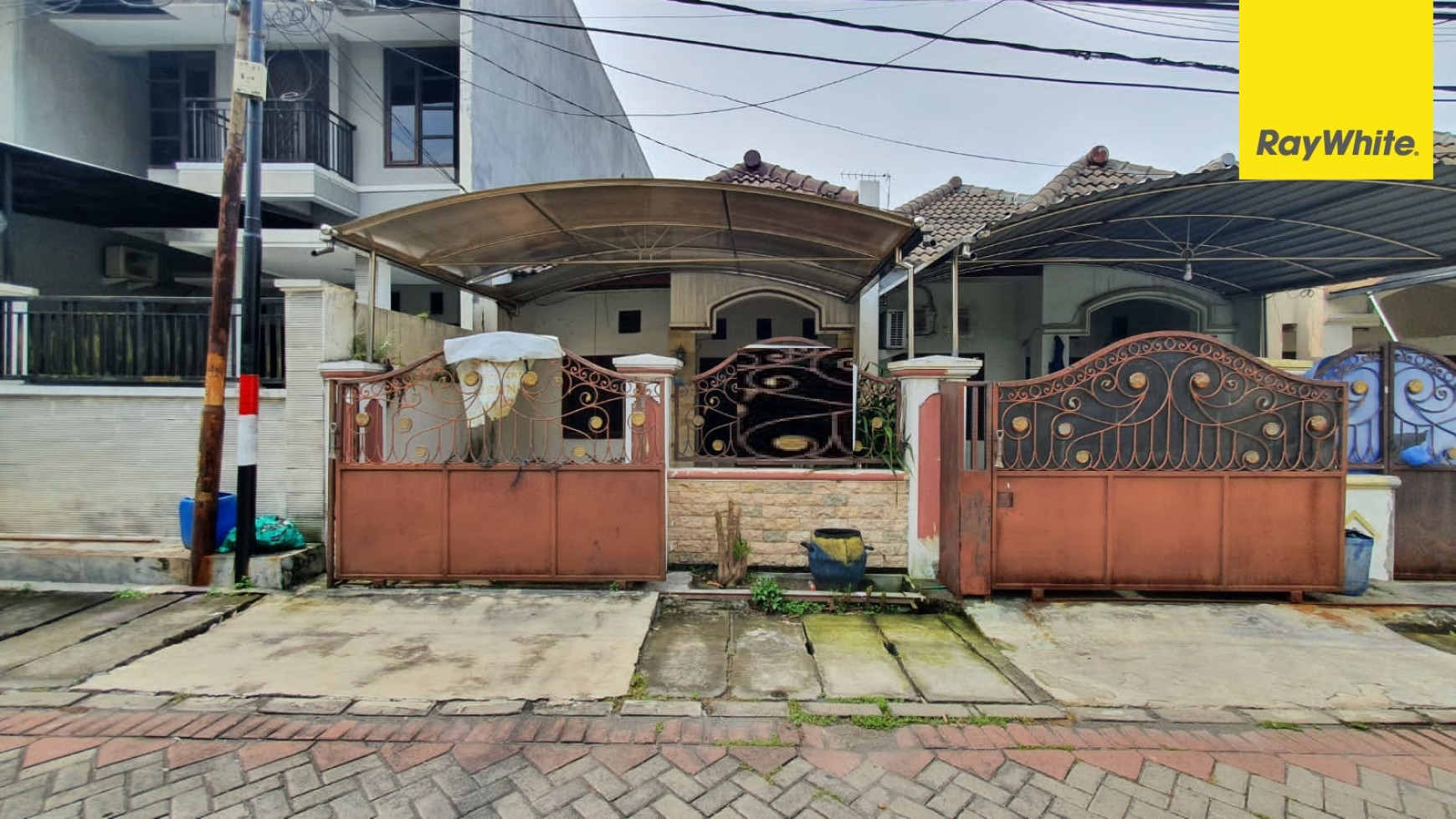 Dijual Rumah 2 lantai di Kalijudan Taruna Surabaya