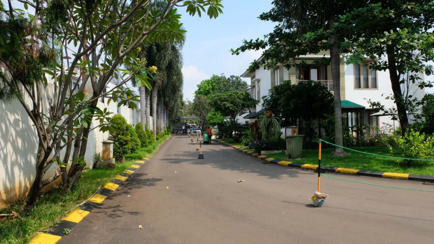 Rumah Siap Huni dan Dalam Cluster Dekat Bintaro Jaya @Green Woods Town House, Ciputat