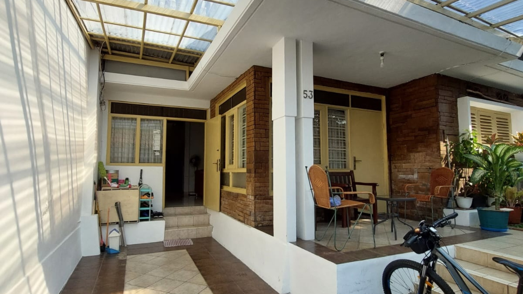 Rumah minimalis modern 2 lantai  Jl. Tebet barat  Jakarta Selatan