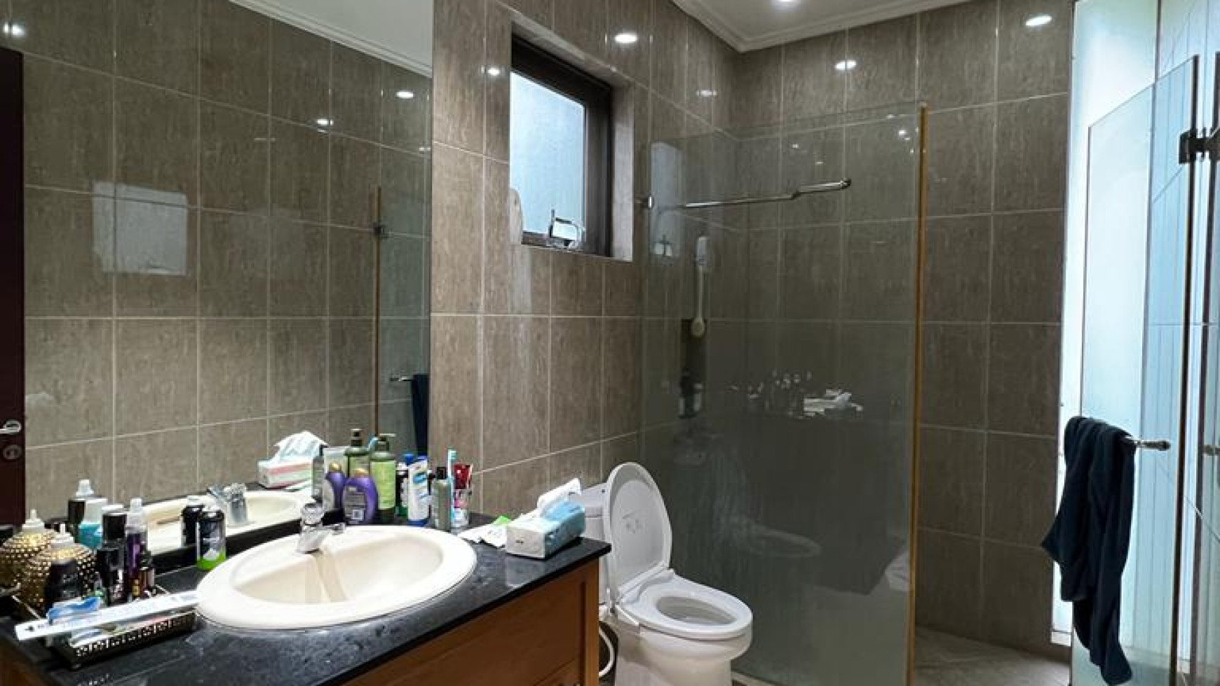 Rumah hoek mewah Virginia lagoon