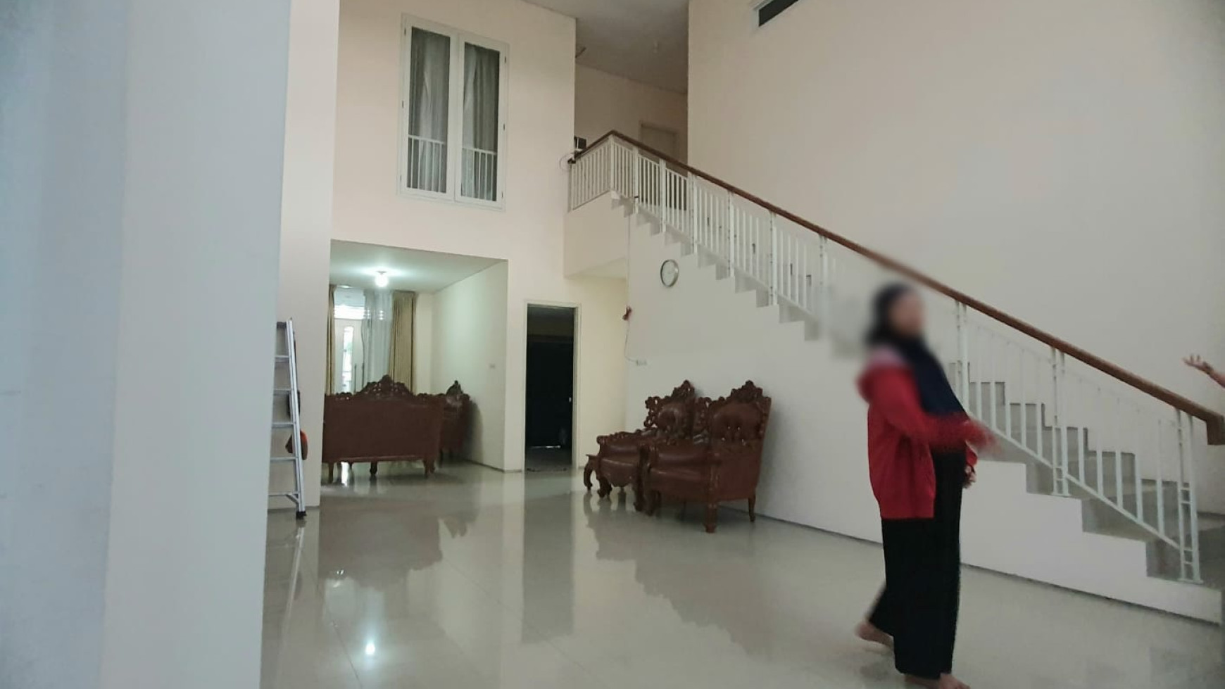 Dijual Rumah Royal Residence Wiyung Surabaya - Ada KOLAM RENANG- Garasi Carport 4 Mobil - TerLUAS - TerMURAH