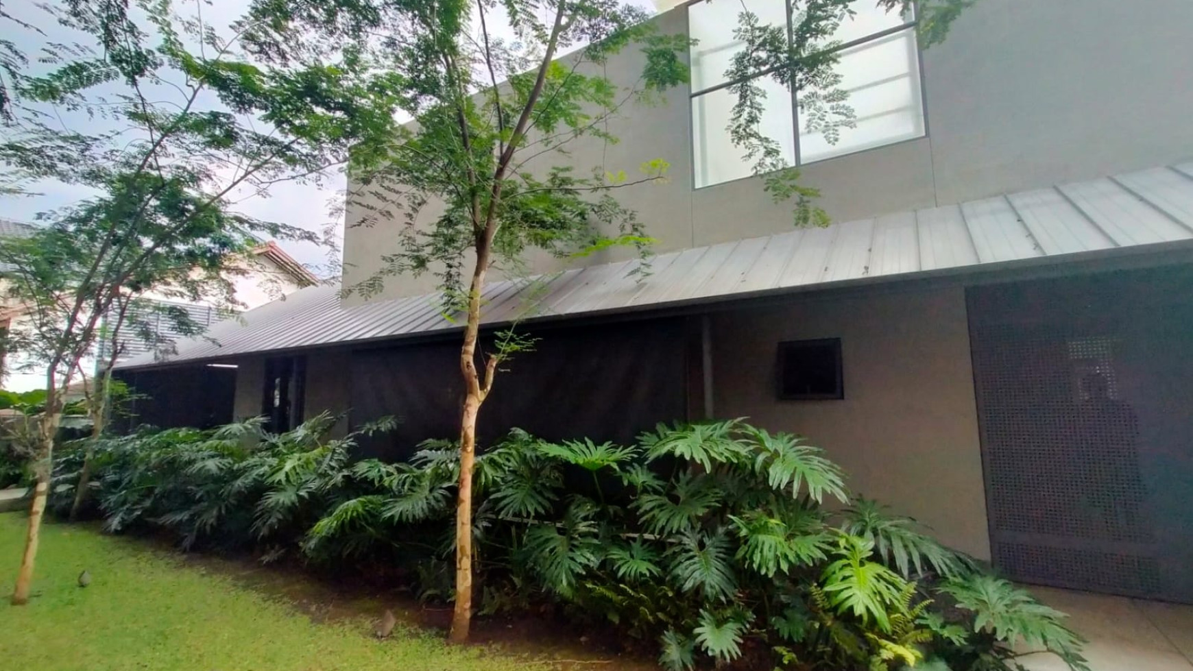 Rumah Lux Modern di jalan KS Tubun, Hegarmanah Bandung