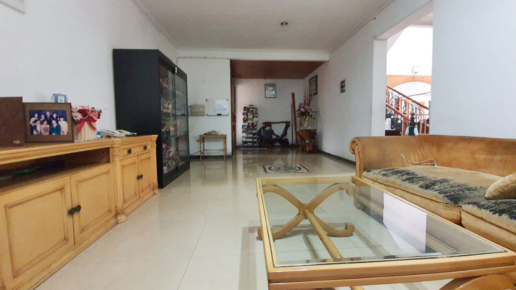 Rumah Semi Furnished di jalan Naripan, Bandung Kota