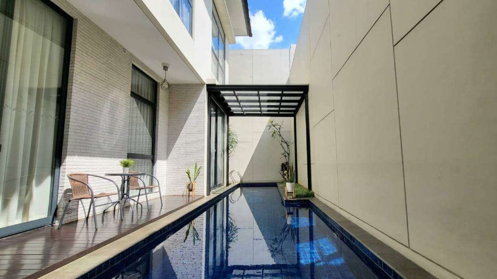 JARANG ADA Rumah di LANCEWOOD NAVAPARK BSD City, dengan swimming Pool