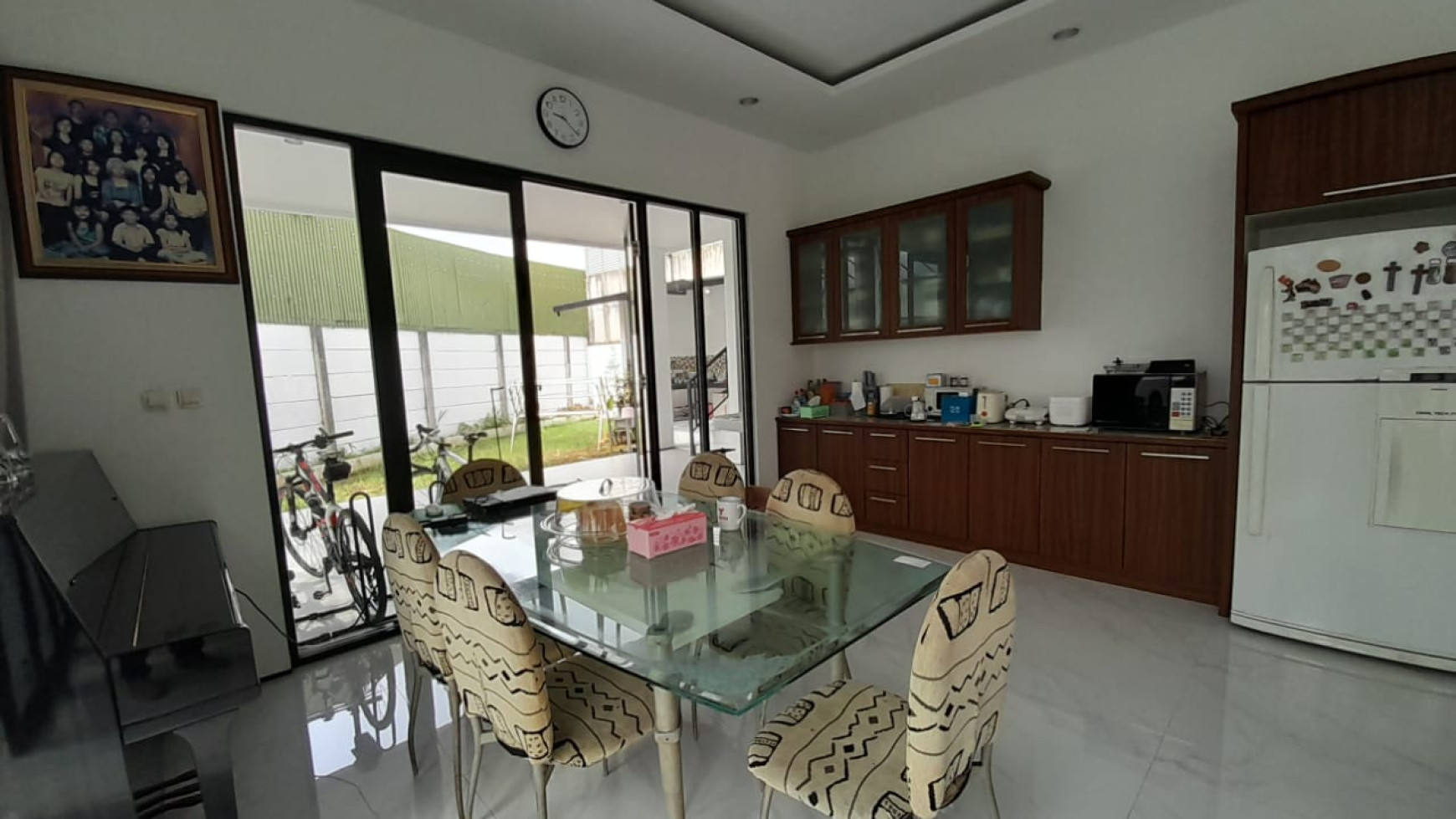 Rumah Minimalis Modern di Komplek Setra Duta, Bandung Kota