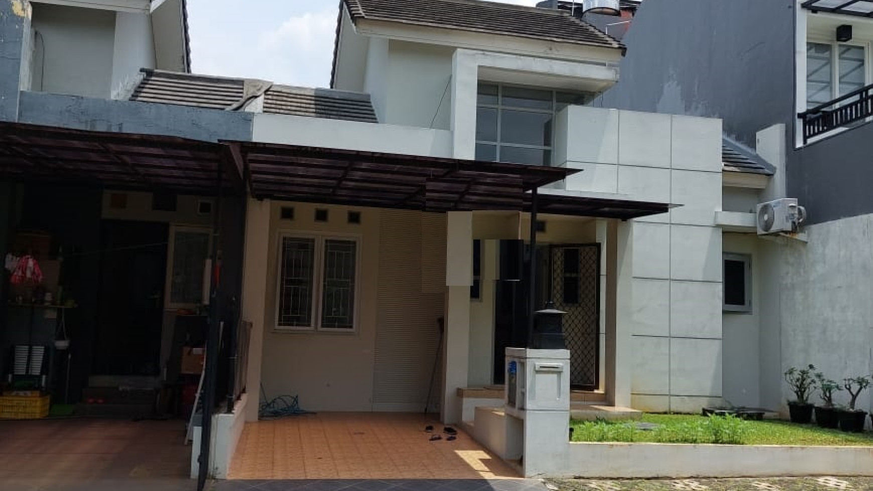 Rumah bagus, rapih siap huni dalam Cluster di Bintaro