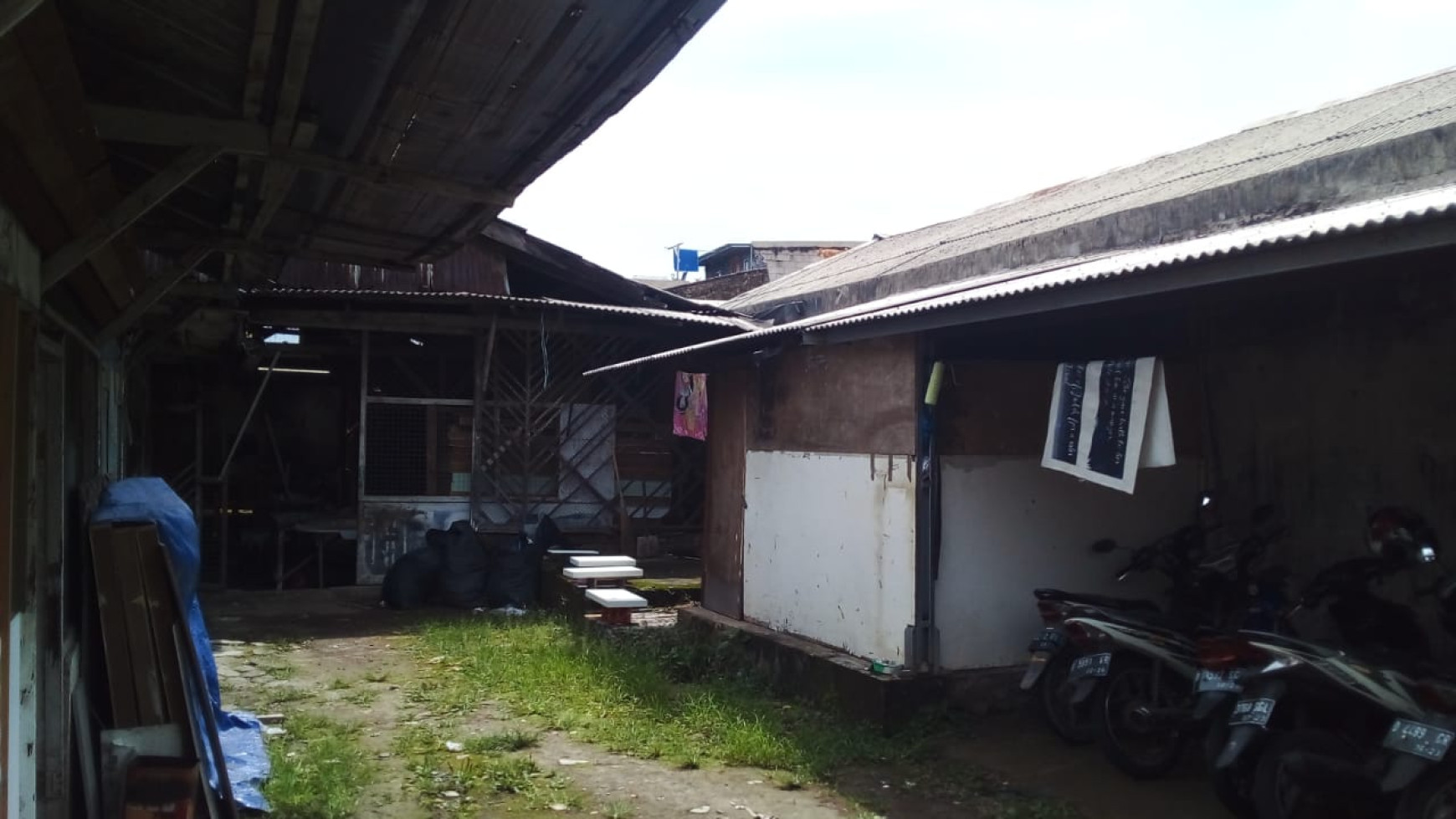 Gudang Workshop di Cidamar Gunung batu (lokasi dekat tol Pasteur)