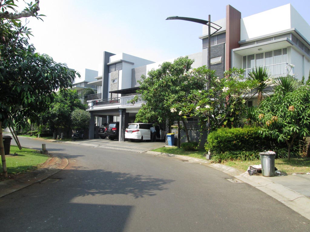 Rumah Mewah, Elegan dan Asri Dikawasan Kebayoran Height, Bintaro Jaya