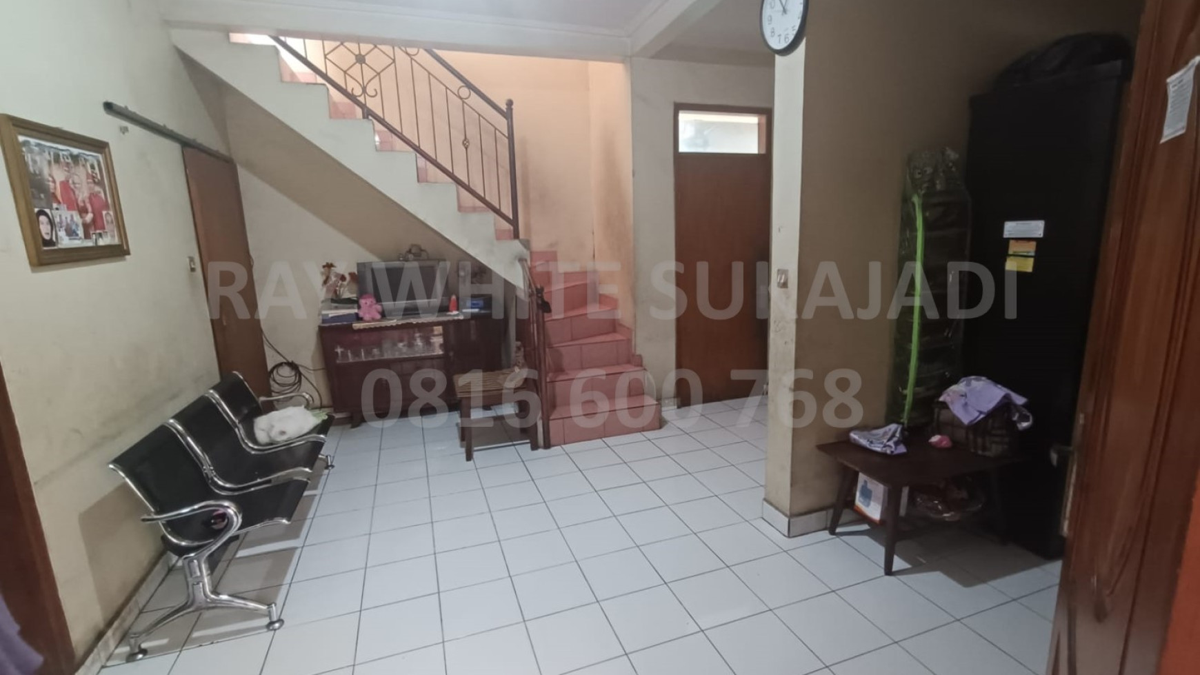 Jual Rumah Semi Toko,Ujung Berung maidroad cocok untuk usaha Deler, bengkel dan Idomart/Alfamart