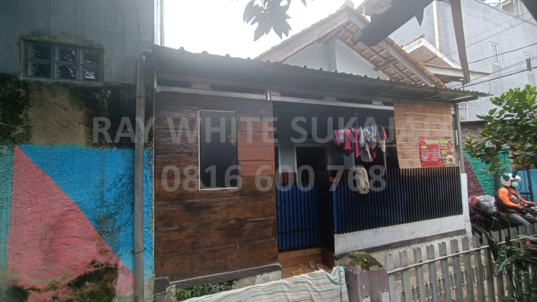 Jual Rumah Semi Toko,Ujung Berung maidroad cocok untuk usaha Deler, bengkel dan Idomart/Alfamart