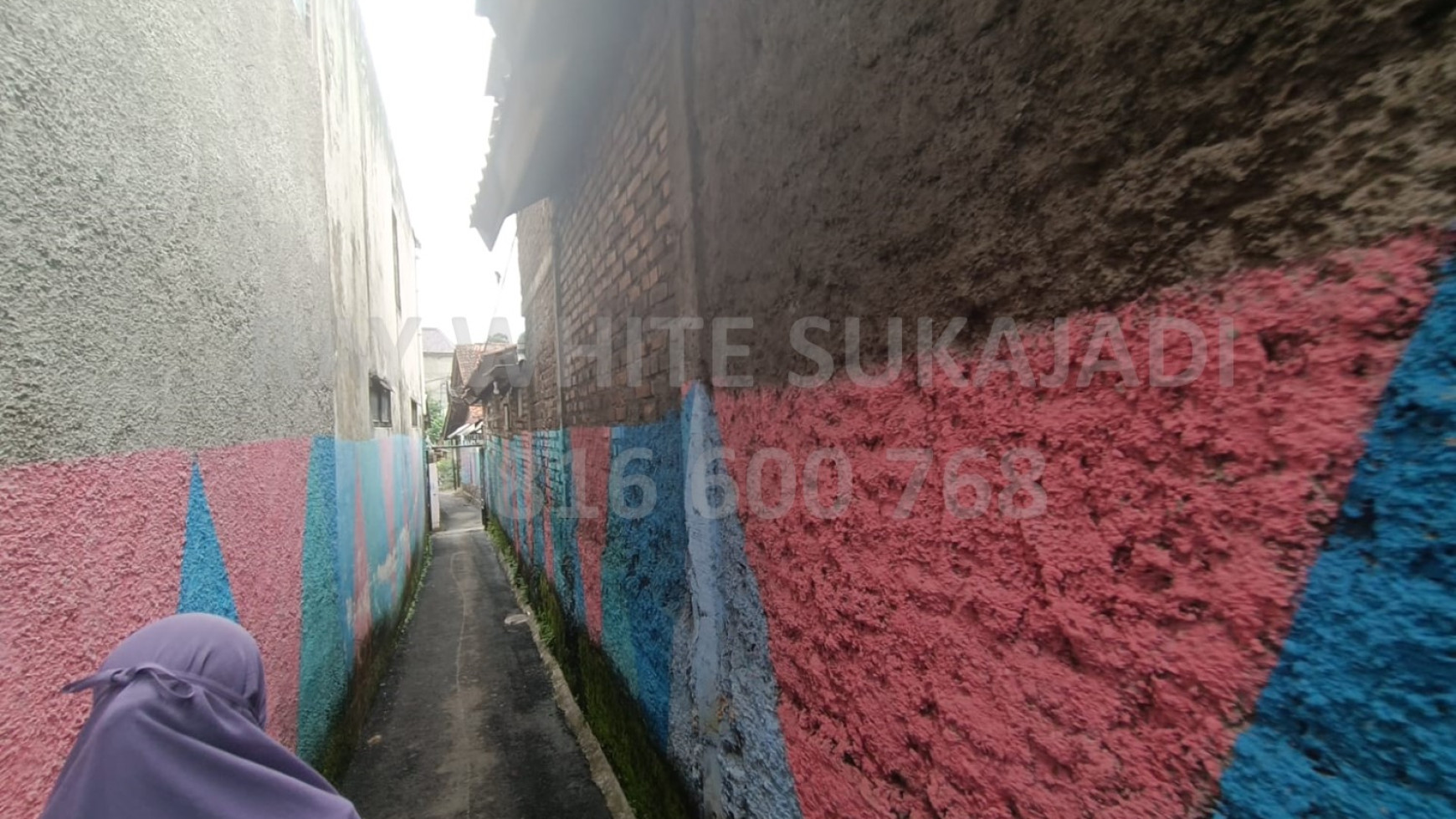 Jual Rumah Semi Toko,Ujung Berung maidroad cocok untuk usaha Deler, bengkel dan Idomart/Alfamart