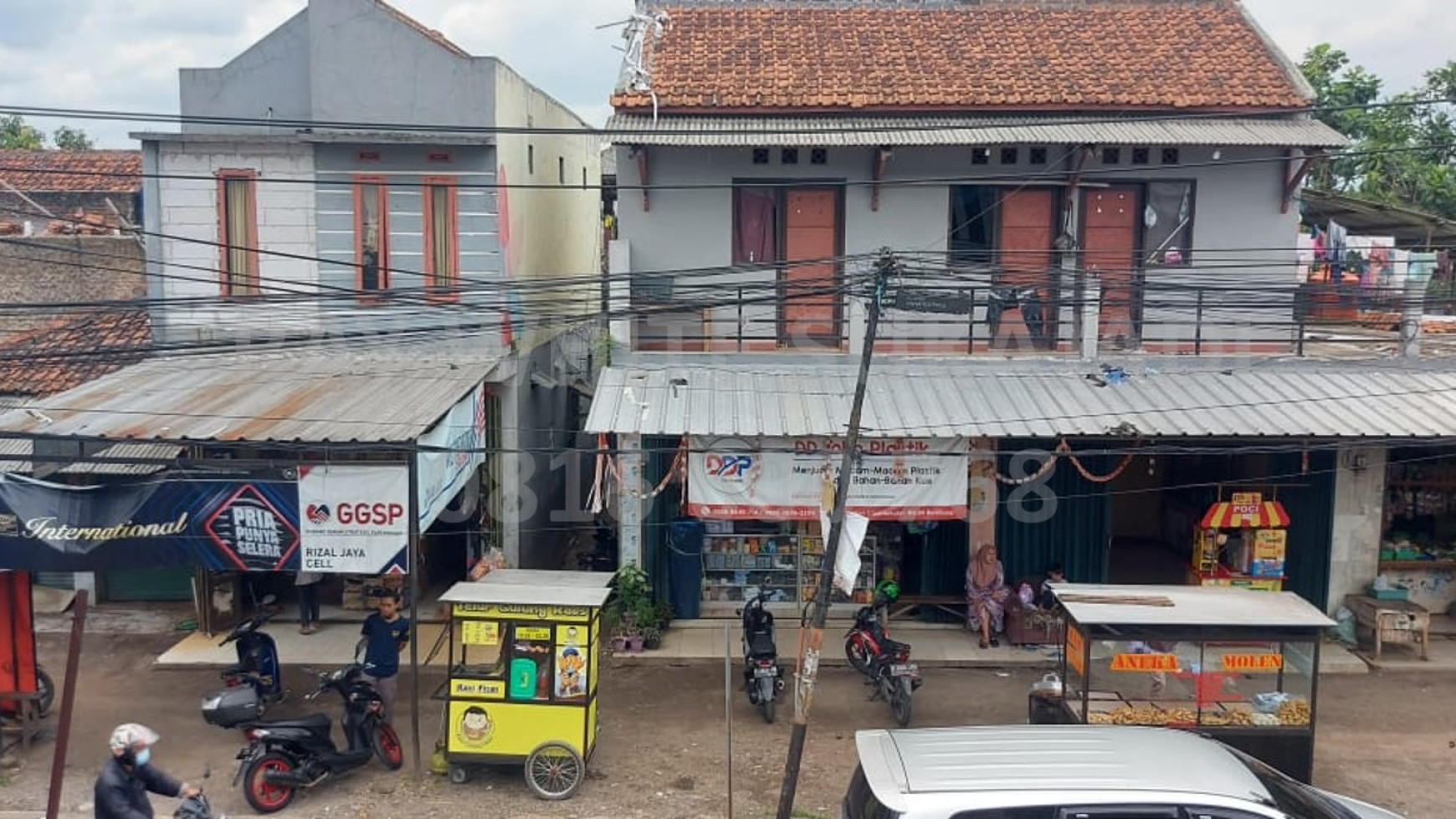 FOR SALE Rumah usaha 2 lantai , di cipamokolan raya ( sayap soekarno hatta)